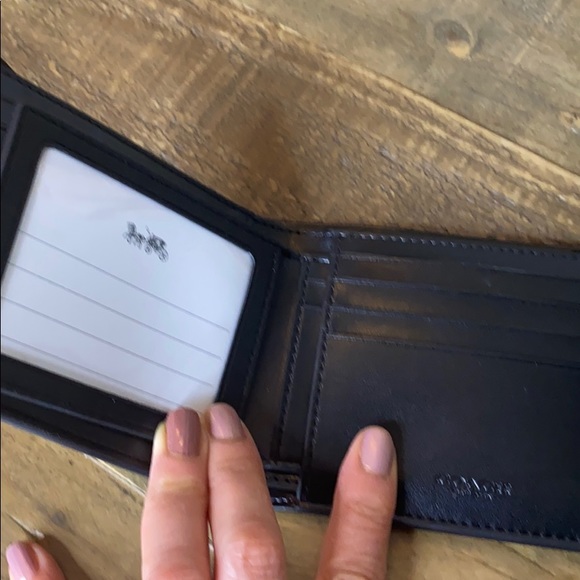 Coach signature compact ID men’s wallet - Picture 4 of 8